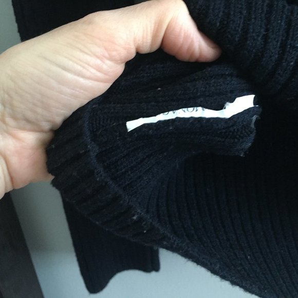 Club Monaco stripe sweater 100% merino wool - Picture 6 of 7